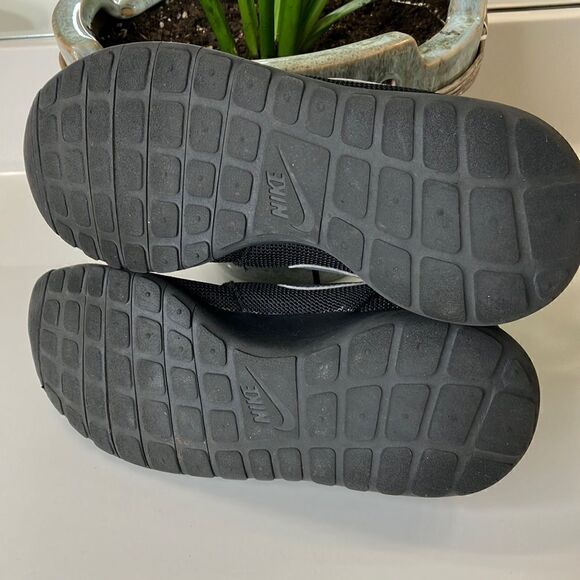 NIKE Basketball Shoes/Sneakers Sz 7 - Picture 5 of 7